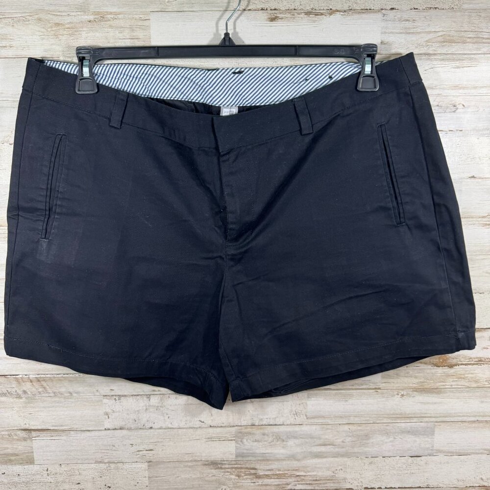 JCPENNEY WOMANS SHORTS SIZE 18W